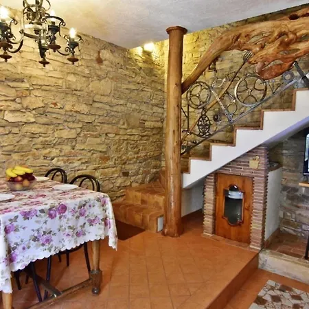 Tolle In Mit Terrasse Und Neben Dem * Zambratija (Istria)